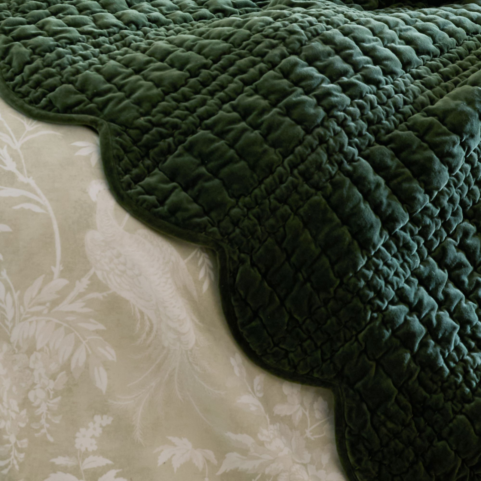 Покривало SCALLOPED 180*235 (Pine Green)